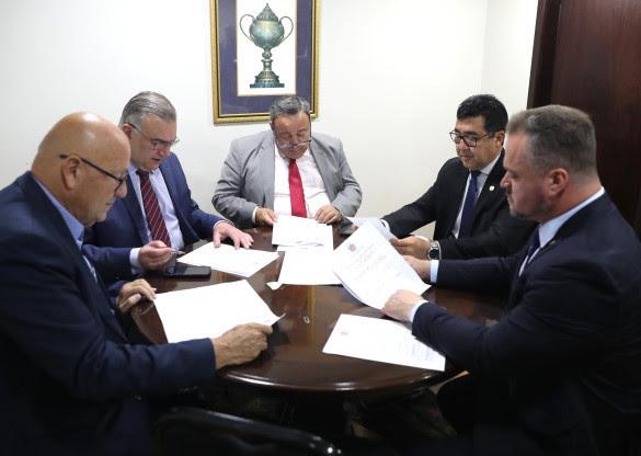 Comissão de Obras Públicas aprova projetos sobre doações de imóveis e novas denominações de rodovias