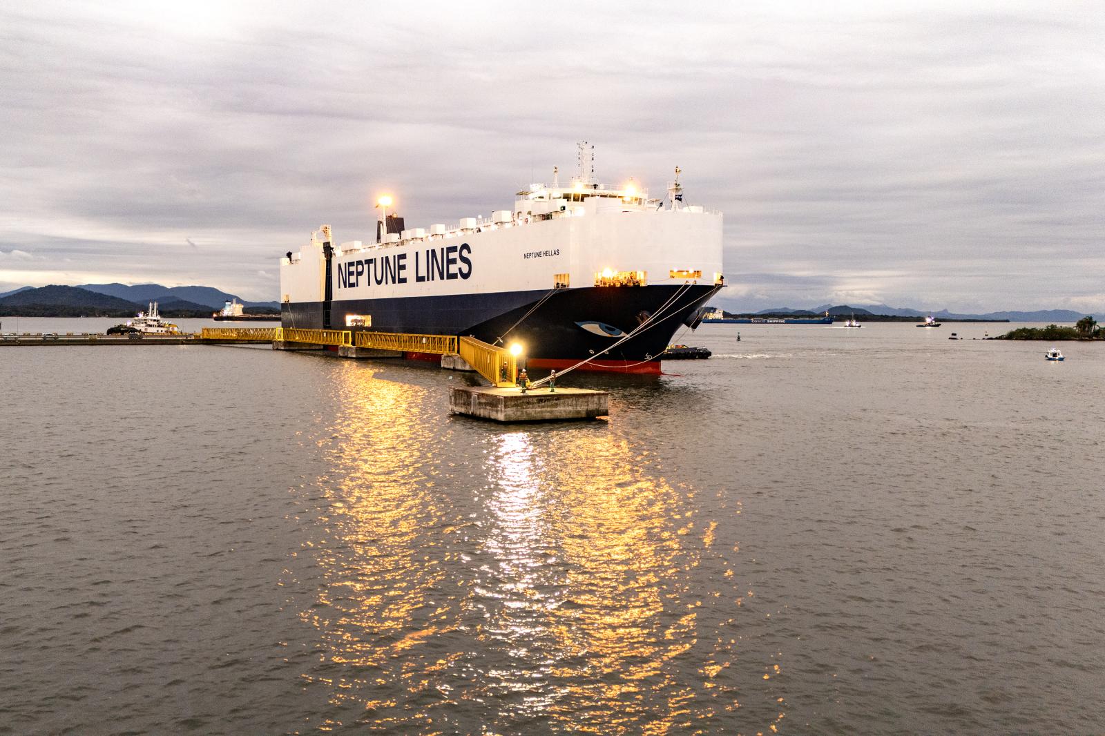 Paranaguá amplia rotas de comércio de veículos com linha do Neptune Hellas