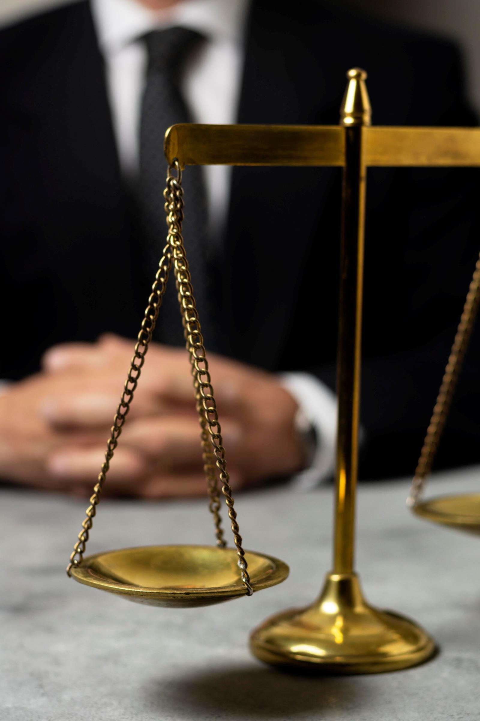 Advogar nos EUA: Como brasileiros podem se preparar para atuar legalmente numa das profissões mais valorizadas do país