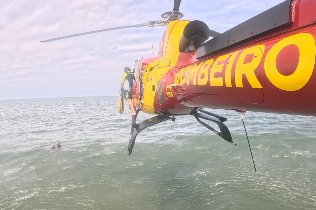 Helicóptero Arcanjo 01 eleva padrão de resgates no Litoral durante o Verão Maior Paraná