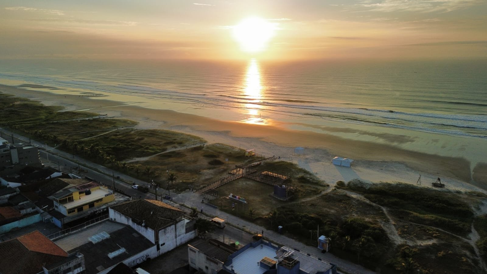 Celebração de Páscoa ao amanhecer na praia promete reunir fiéis no litoral do Paraná