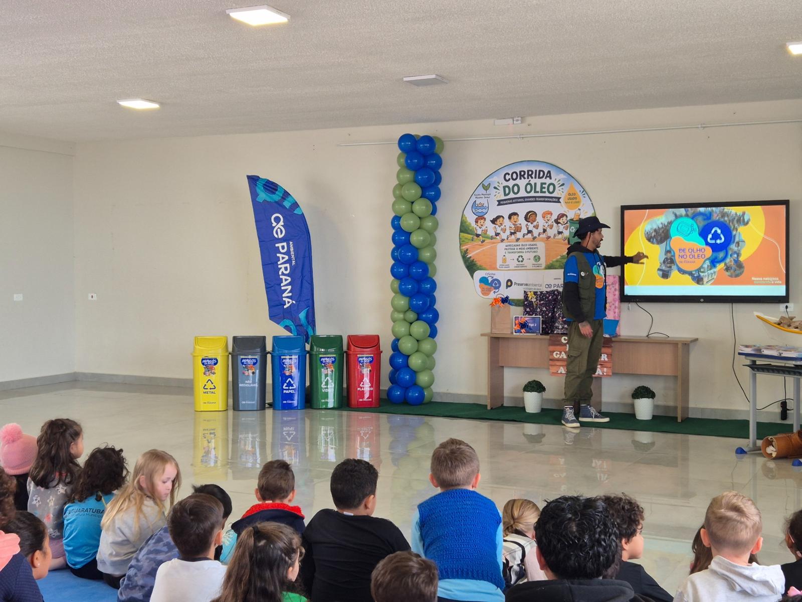 Alunos arrecadam mais de 2 mil litros de óleo de cozinha usado em Guaratuba